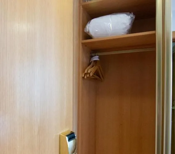 西斯帕尼亚酒店 2*